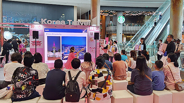 지난 달 30일부터 이달 2일까지 태국 방콕에서 열린 한국 관광 대축제에서 대전 관광공사가 대전 야간 관광 홍보 마케팅을 펼쳤다.