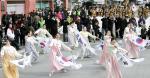 민족예술단 '우금치'의 태극기춤 공연모습